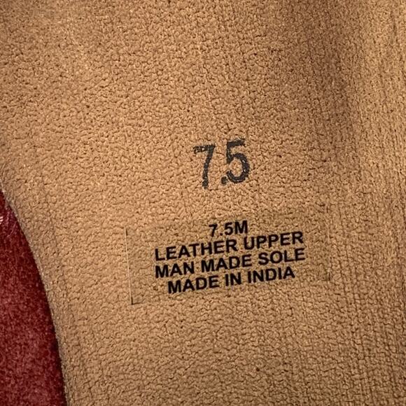 Diba NWT Sleek Booties Burgundy Red Leather Upper Buckle Side Zipper Size 7.5 - Picture 11 of 11